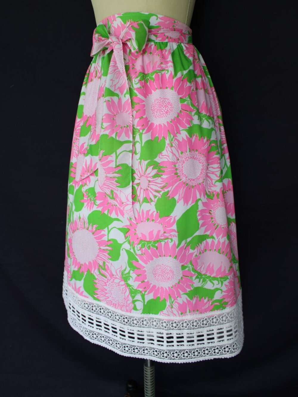 The Lilly Pulitzer vintage midi crochet lace dress skirt sunflowers pink green - Picture 3 of 10